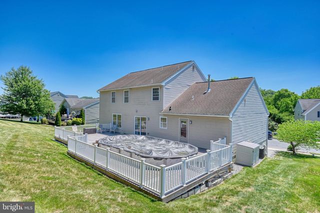 221 LONGVIEW DR, Reading, PA 19608
