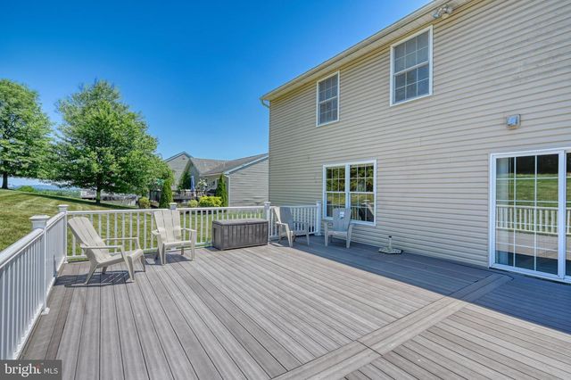 221 LONGVIEW DR, Reading, PA 19608