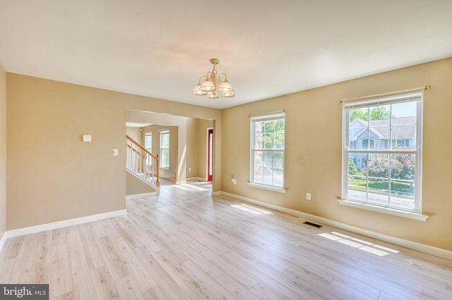 221 LONGVIEW DR, Reading, PA 19608