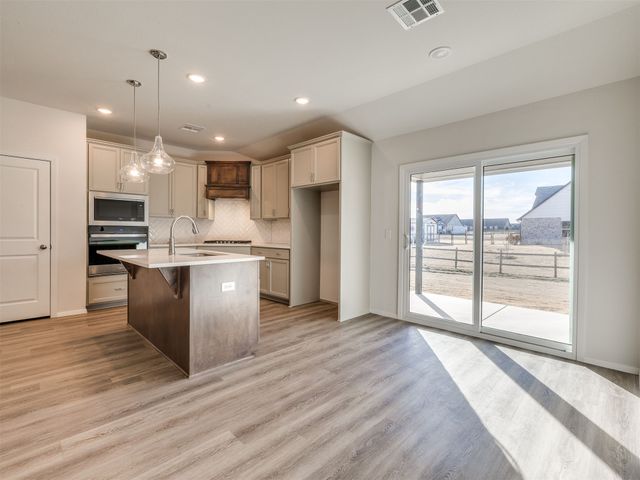 13538 N 60th East Place, Collinsville, OK 74021