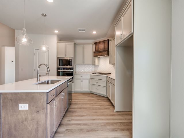 13538 N 60th East Place, Collinsville, OK 74021