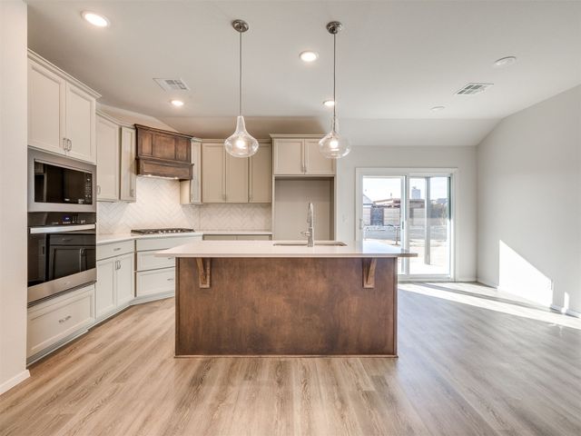 13538 N 60th East Place, Collinsville, OK 74021