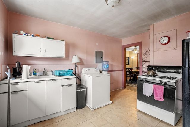 129-131 Pine St., Quincy, MA 02170