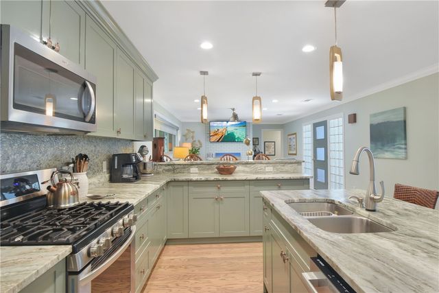 101 Druid Oaks Lane, St Simons Island, GA 31522