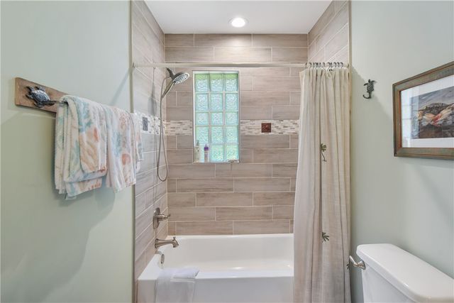 101 Druid Oaks Lane, St Simons Island, GA 31522