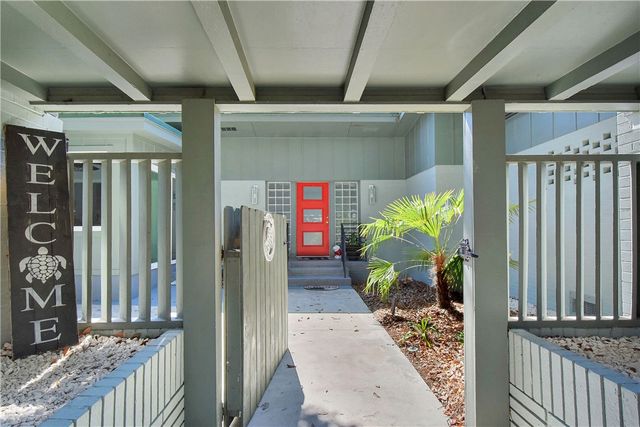 101 Druid Oaks Lane, St Simons Island, GA 31522