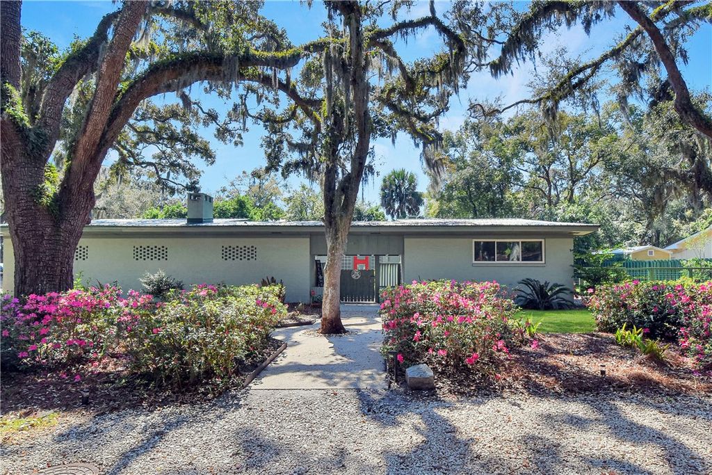 101 Druid Oaks Lane, St Simons Island, GA 31522