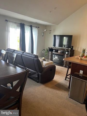 305 HARBOUR BLVD, Cinnaminson, NJ 08077