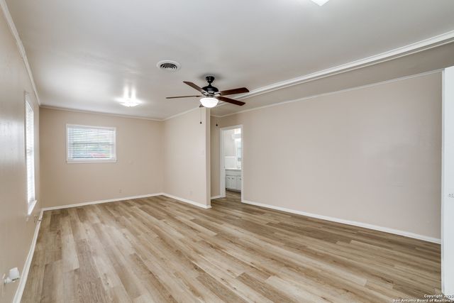 2802 DARWIN DR, San Antonio, TX 78228