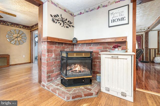 599 E MARKET ST, Williamstown, PA 17098