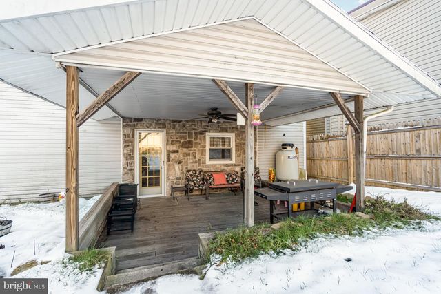 599 E MARKET ST, Williamstown, PA 17098