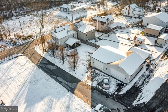 599 E MARKET ST, Williamstown, PA 17098