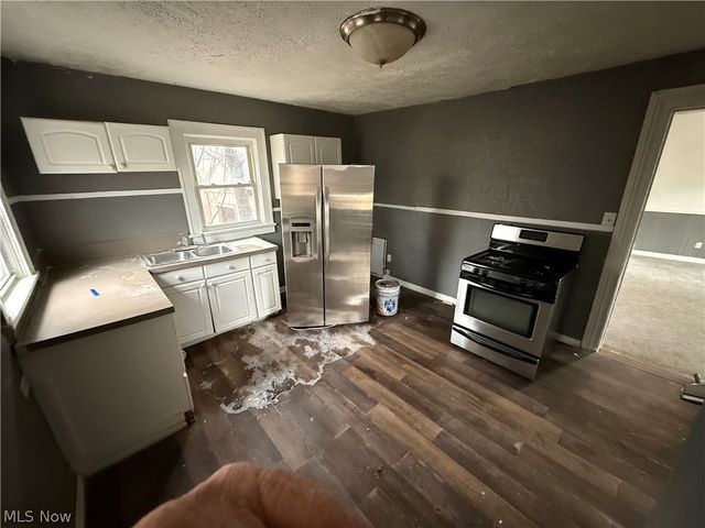 7705 Star Avenue, Cleveland, OH 44103