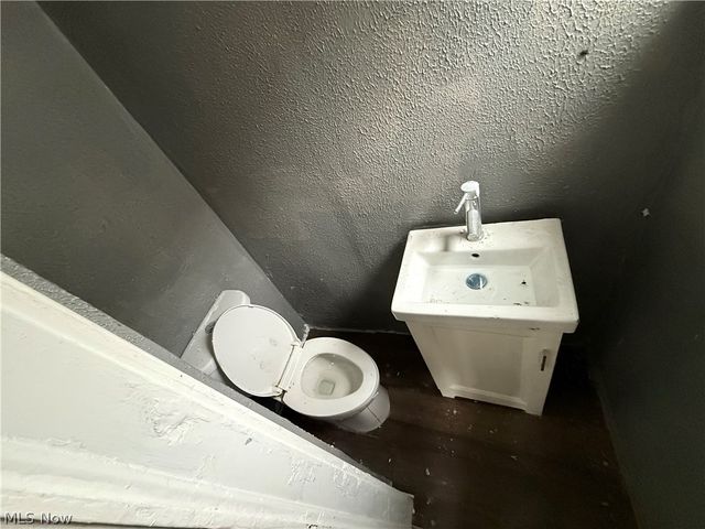 7705 Star Avenue, Cleveland, OH 44103