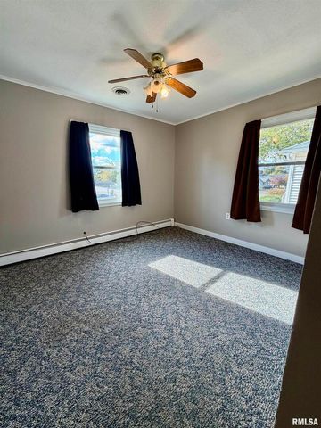 1406 25TH Avenue S, Clinton, IA 52732