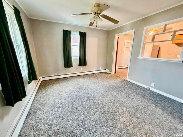 1406 25TH Avenue S, Clinton, IA 52732