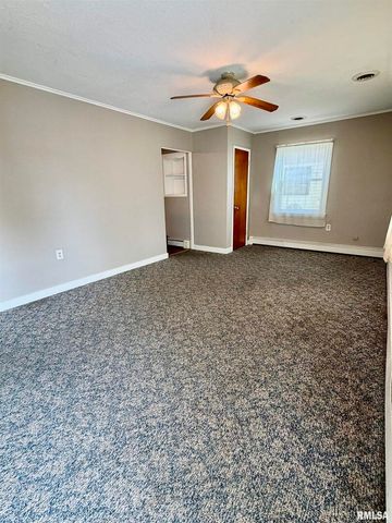 1406 25TH Avenue S, Clinton, IA 52732