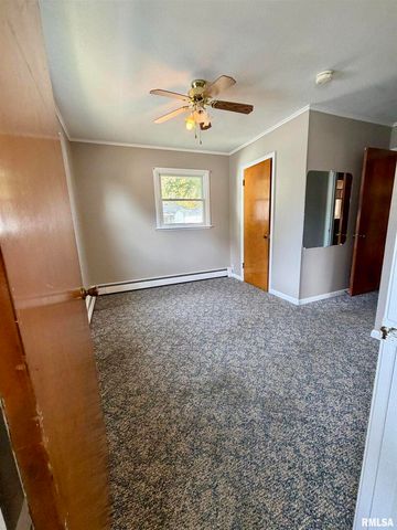 1406 25TH Avenue S, Clinton, IA 52732