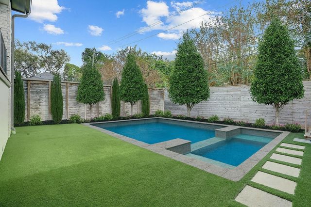 4991 Dumfries Drive, Houston, TX 77096