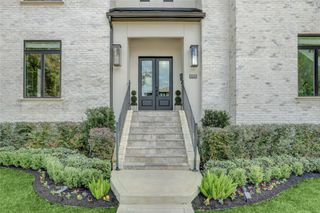 4991 Dumfries Drive, Houston, TX 77096