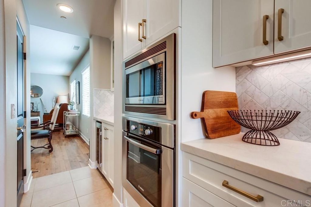 Image 13 of property listing at 3388 Corte Panorama, Carlsbad, CA 92009