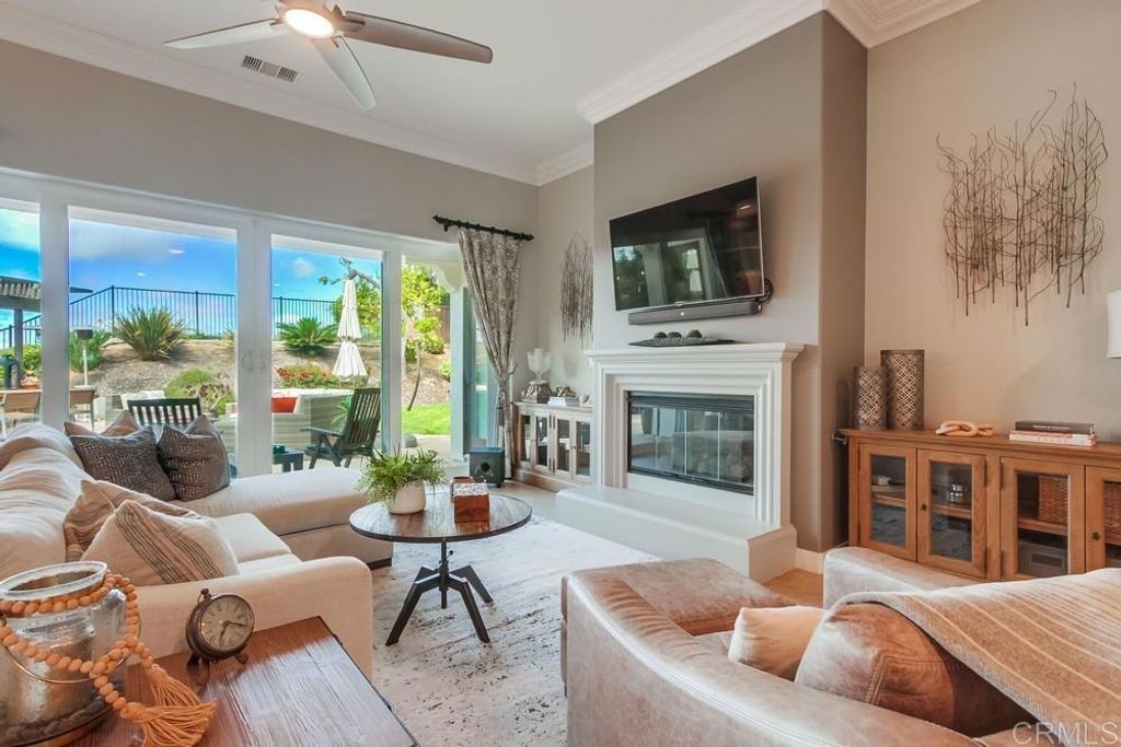 Image 18 of property listing at 3388 Corte Panorama, Carlsbad, CA 92009