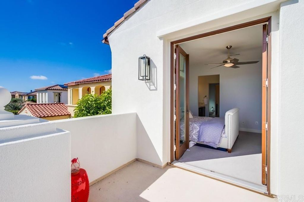 Image 32 of property listing at 3388 Corte Panorama, Carlsbad, CA 92009