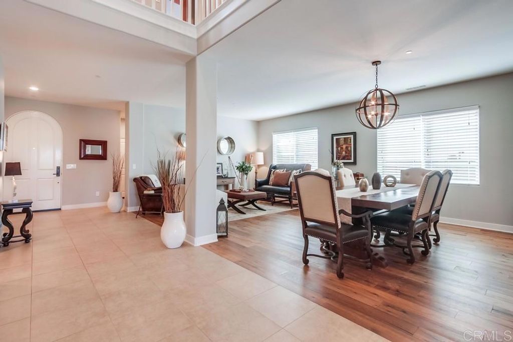 Image 4 of property listing at 3388 Corte Panorama, Carlsbad, CA 92009