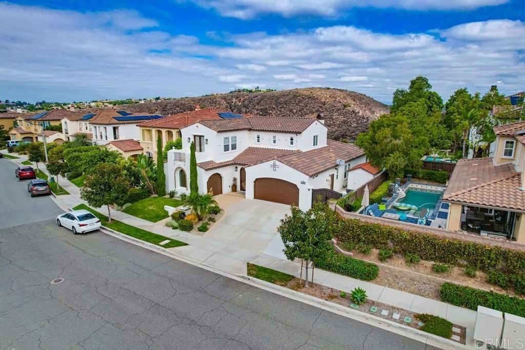 Image 70 of property listing at 3388 Corte Panorama, Carlsbad, CA 92009