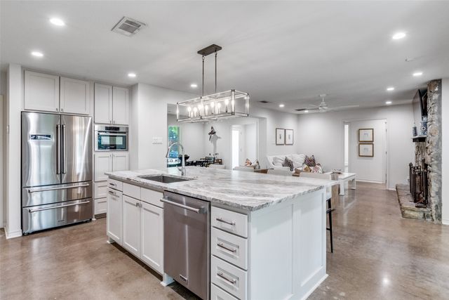 3504 Janlyn Lane, Farmers Branch, TX 75234