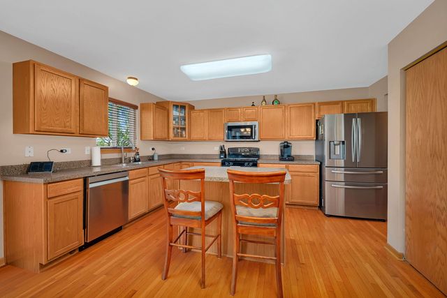 486 S Dollinger Drive, Romeoville, IL 60446