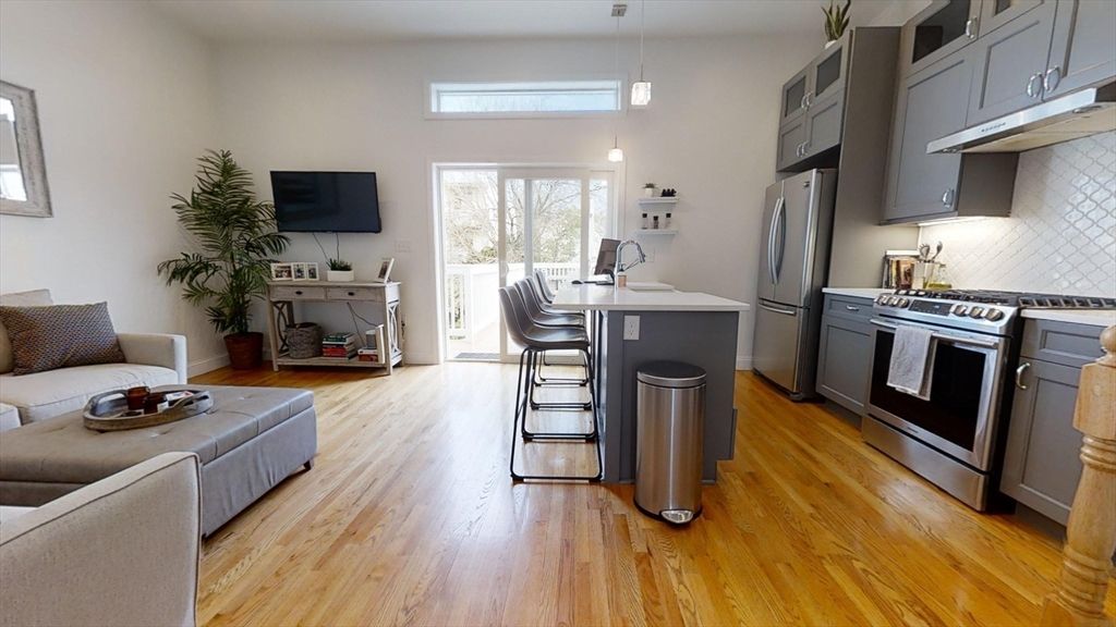 126 Princeton St. 3, Boston, MA 02128