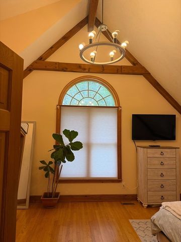 31 Webb St, Middleton, MA 01949