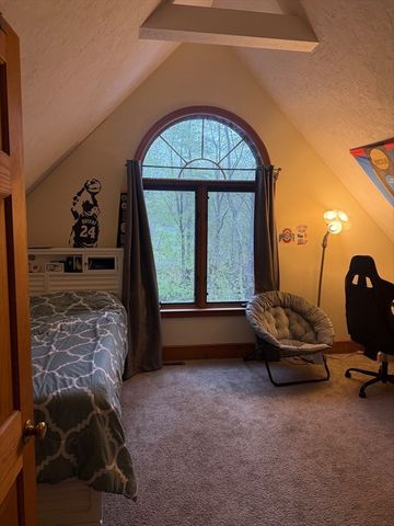 31 Webb St, Middleton, MA 01949