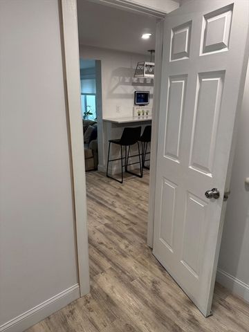 31 Webb St, Middleton, MA 01949