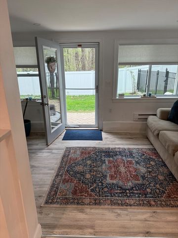 31 Webb St, Middleton, MA 01949