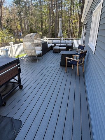 31 Webb St, Middleton, MA 01949