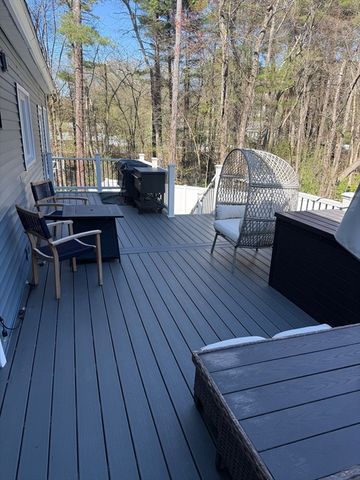 31 Webb St, Middleton, MA 01949