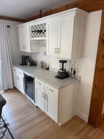 31 Webb St, Middleton, MA 01949