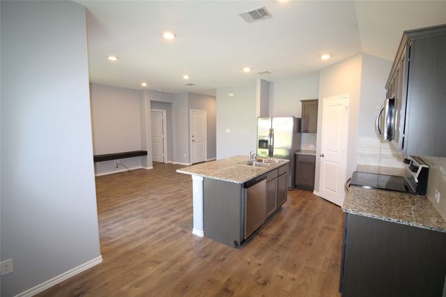 825 Alton Drive, Aubrey, TX 76227