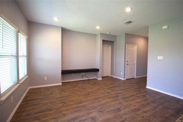 825 Alton Drive, Aubrey, TX 76227