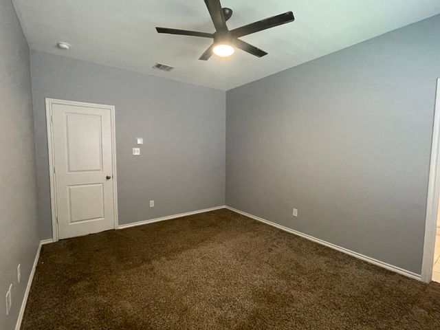 825 Alton Drive, Aubrey, TX 76227