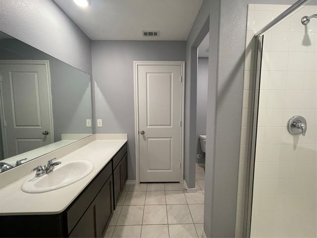 825 Alton Drive, Aubrey, TX 76227