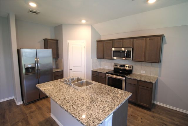 825 Alton Drive, Aubrey, TX 76227