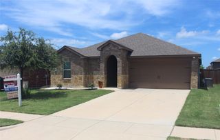 825 Alton Drive, Aubrey, TX 76227