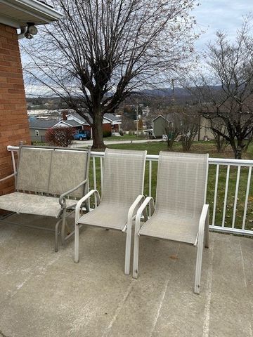 704 Abbott St., Derry Twp, PA 15650