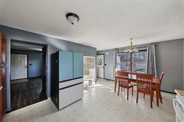 408 Hollywood Heights Road, Caseyville, IL 62232