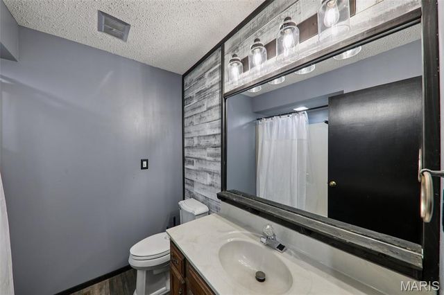 408 Hollywood Heights Road, Caseyville, IL 62232