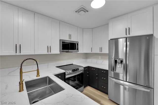 425 Blue River Drive, Las Vegas, NV 89107