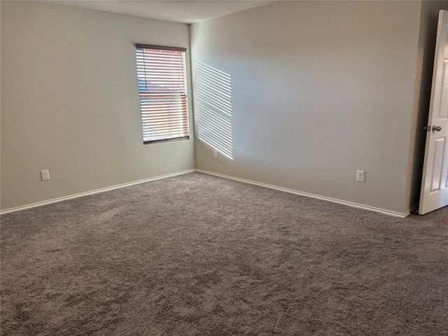 10009 Copperhead Road, Yukon, OK 73099